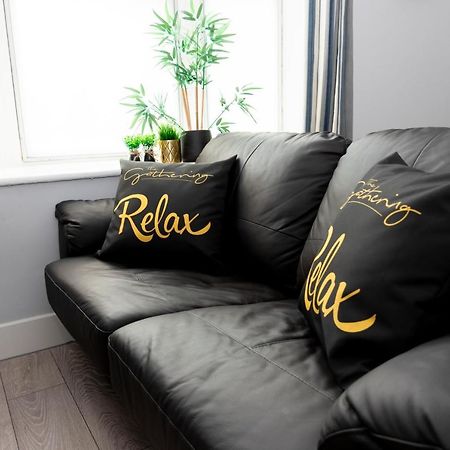 Wrexham Central Stay - Apartment Six المظهر الخارجي الصورة